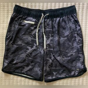 Legend Discovery Athletic Gym Shorts Men’s Medium Unlined Black Gray Camo 7”
